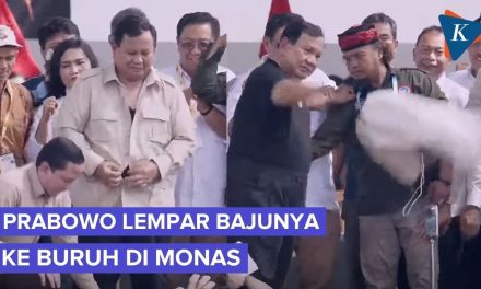 Disambut Meriah Buruh, Prabowo Lepas Baju Di Monas
