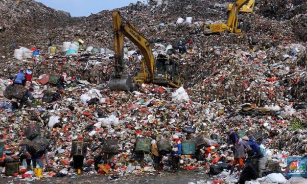 TPA Bantargebang: Tutup Buku, Tapi Metana Tetap Jalan