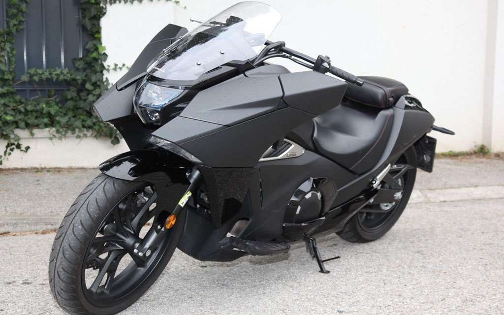 Honda NM4 Vultus Motor Dengan Desain Futuristik Dan Unik